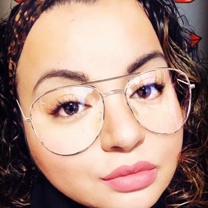 Meet your Posher, Heidy